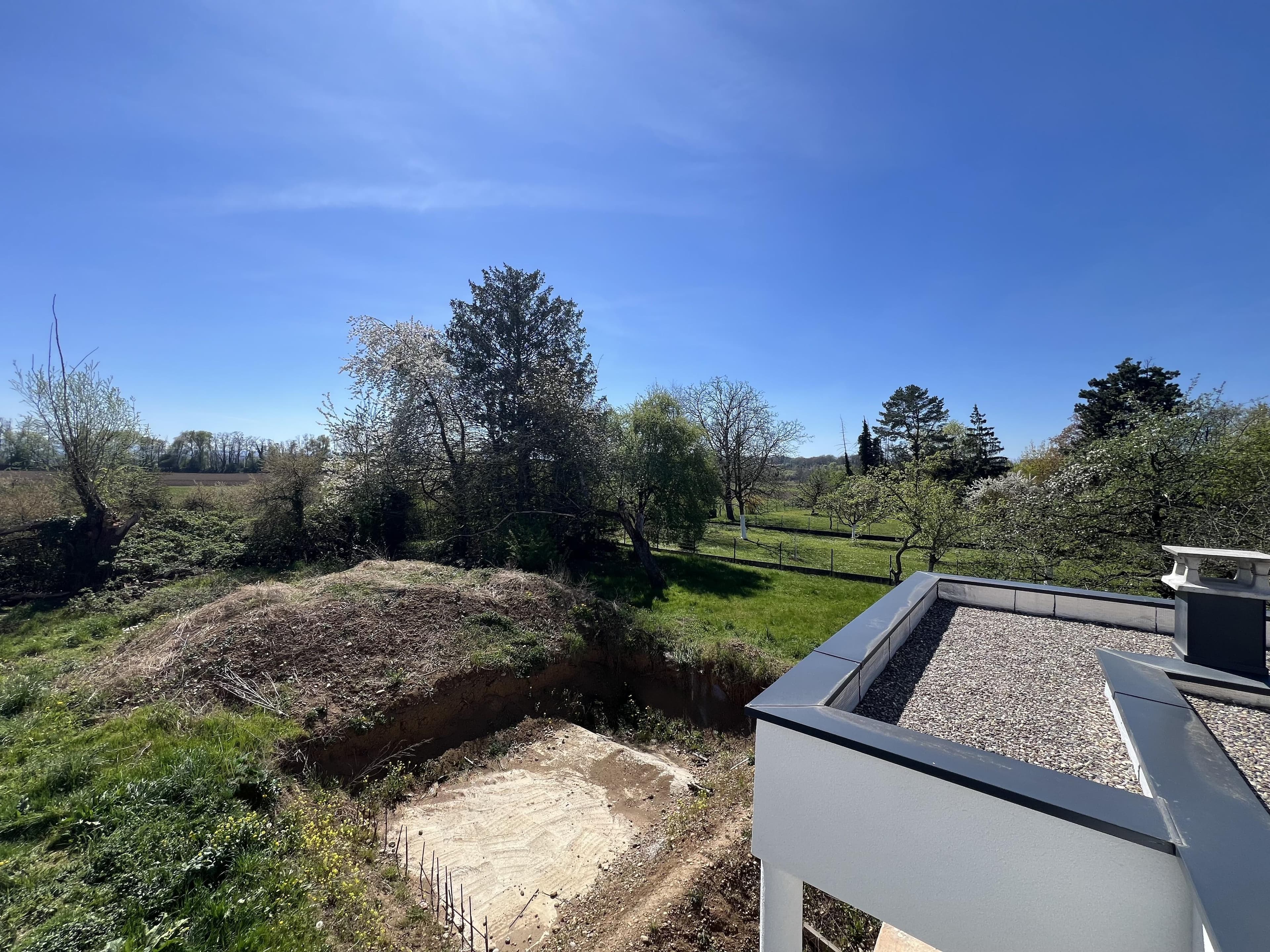 Élégante maison contemporaine de 2024, en impasse, au calme, avec vue dégagée — photo 11