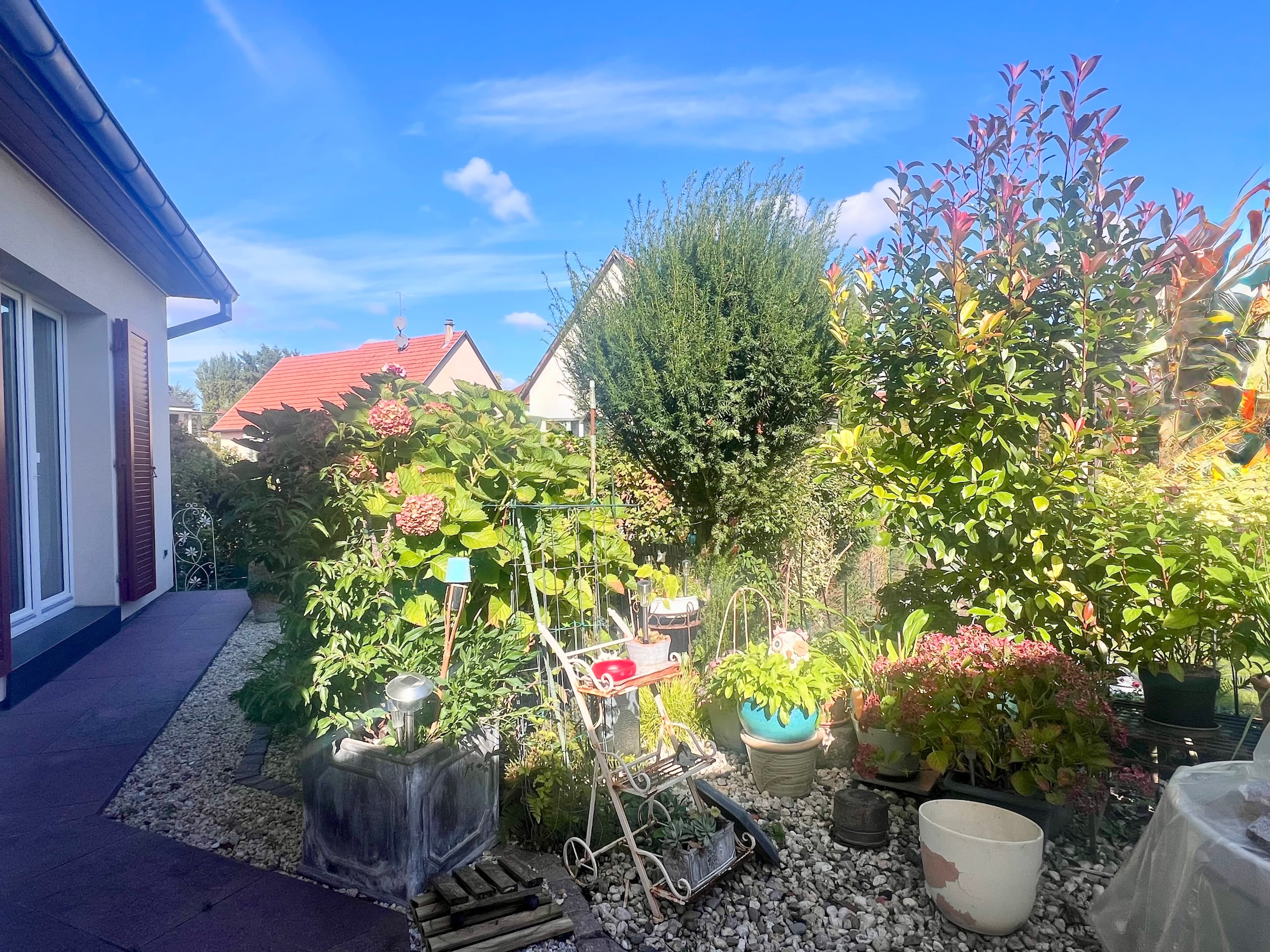 Maison familiale en ville - esprit campagne et jardin intimiste — photo 3