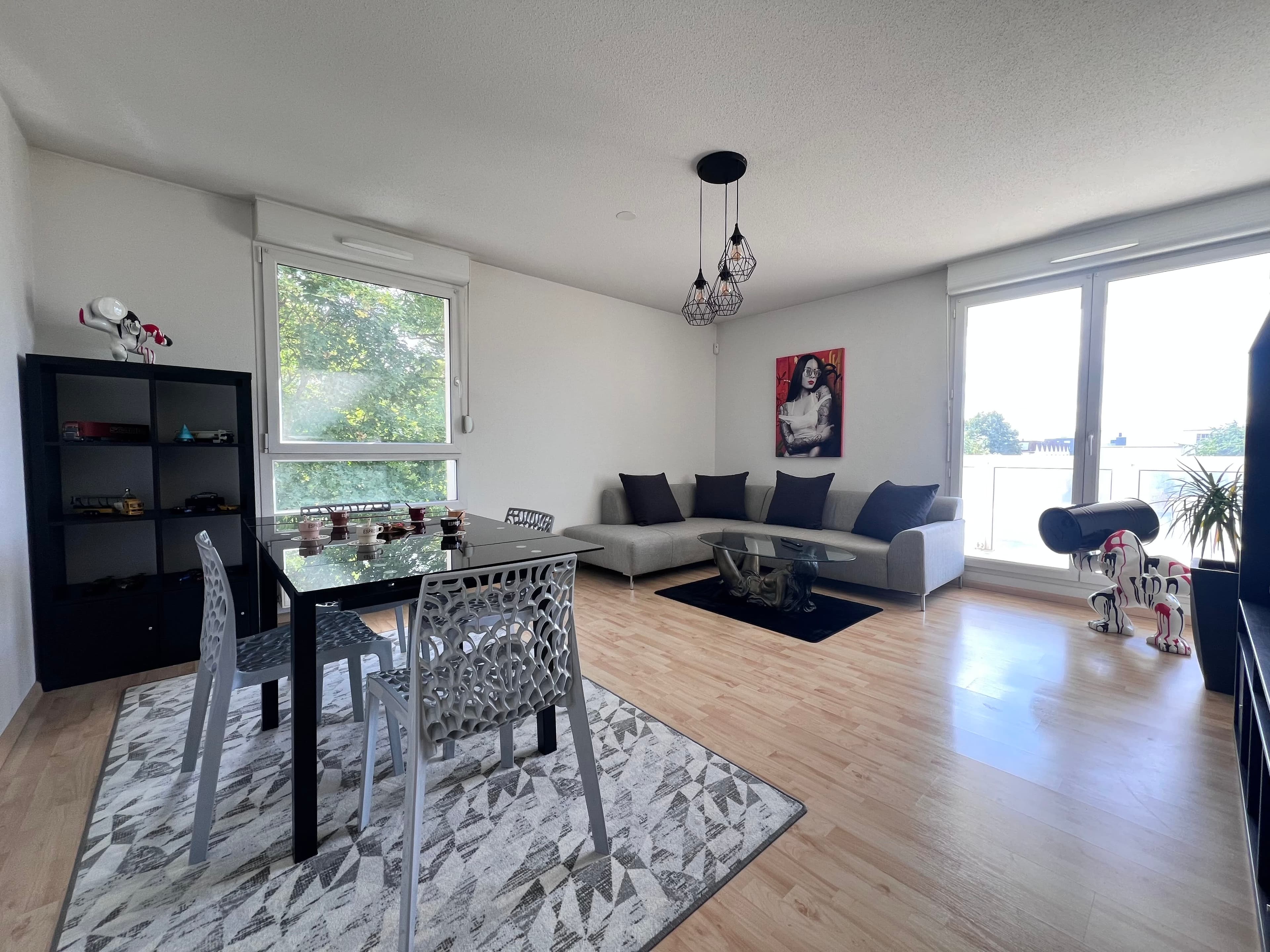 EXCLUSIVITÉ - Appartement T3 avec terrasse et place de parking. — photo 1