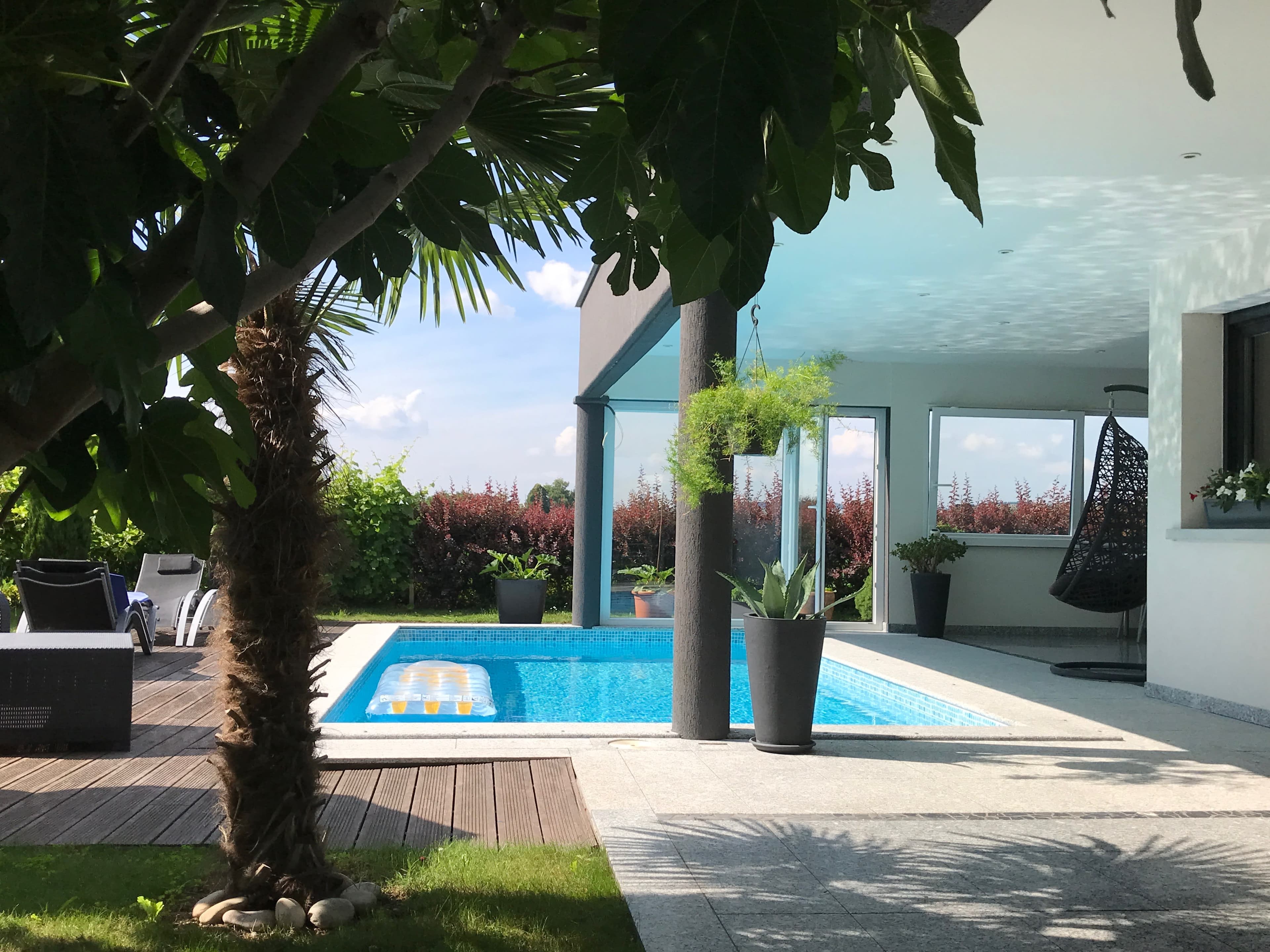 Villa contemporaine d'architecte avec jardin paysager et piscine — photo 2