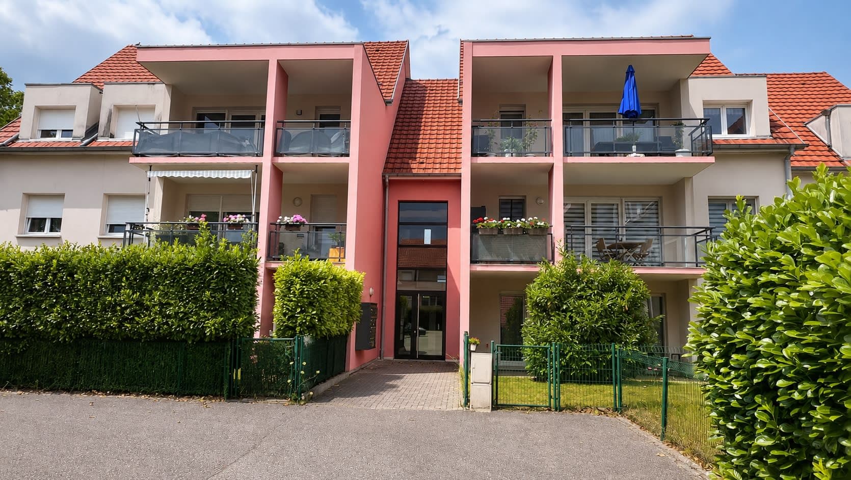 Appartement F2 avec balcon en dernier étage — photo 1