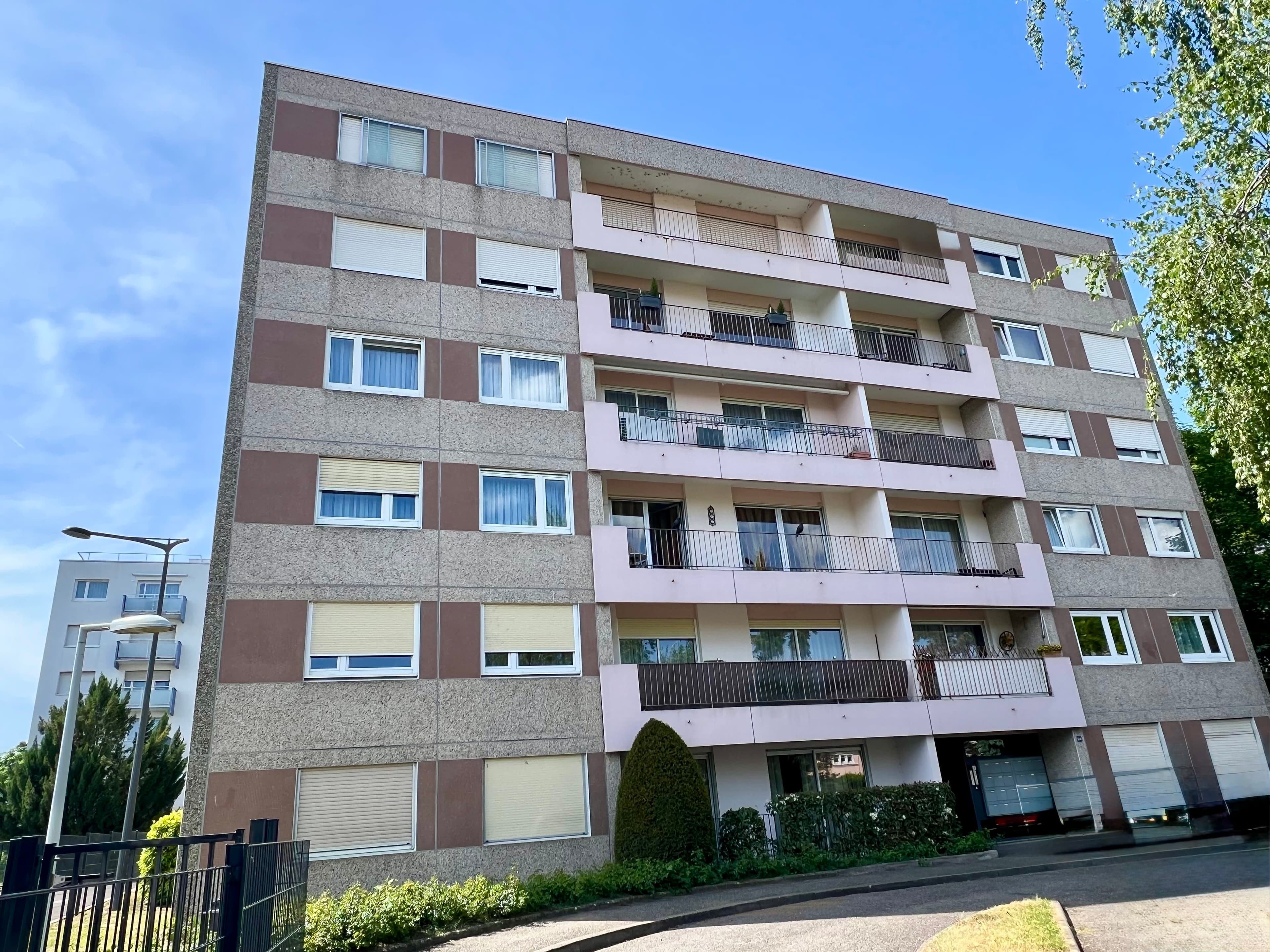 Lumineux F5 avec terrasse, à deux pas du Parc des Eaux Vives — photo 8