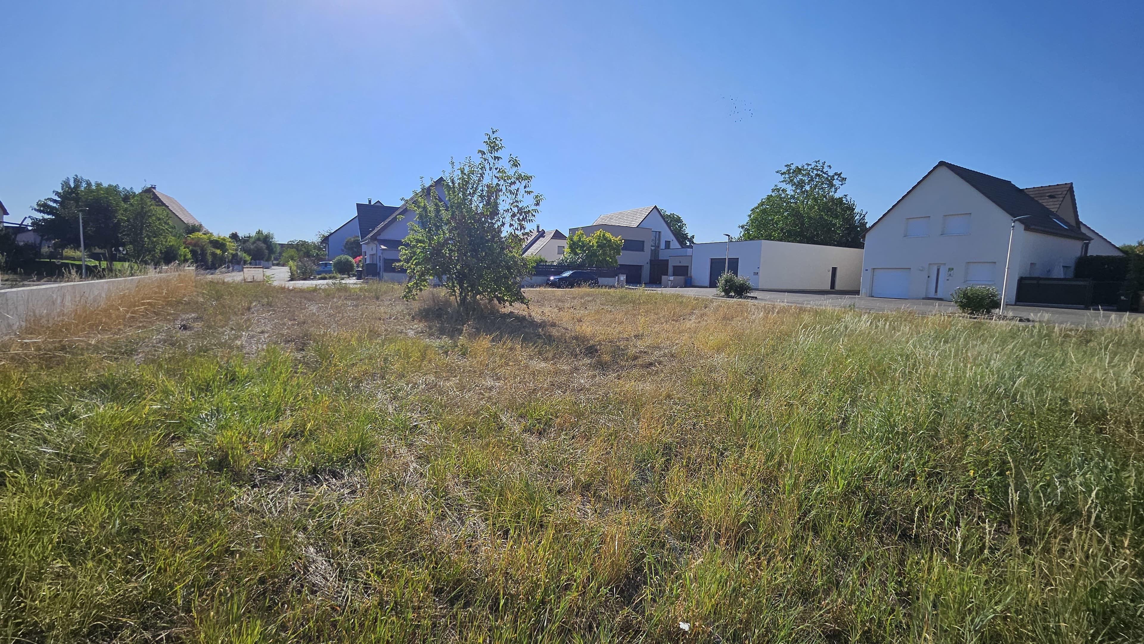 Terrain 650 m² dans quartier résidentiel — terrain à JEBSHEIM