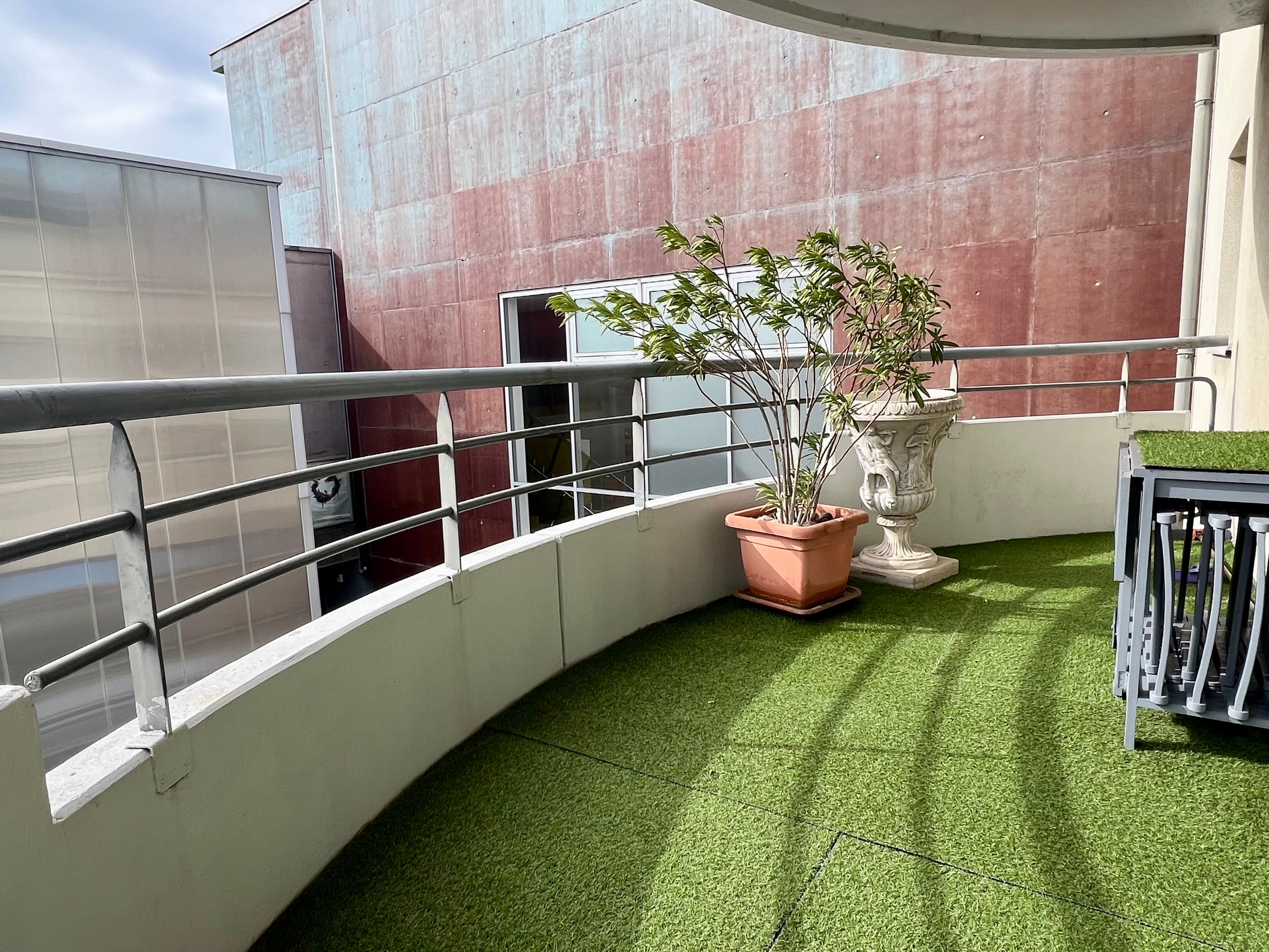 SAINT-LOUIS CENTRE — F4 de 98 m², de l’espace, de la lumière… et une terrasse — photo 5