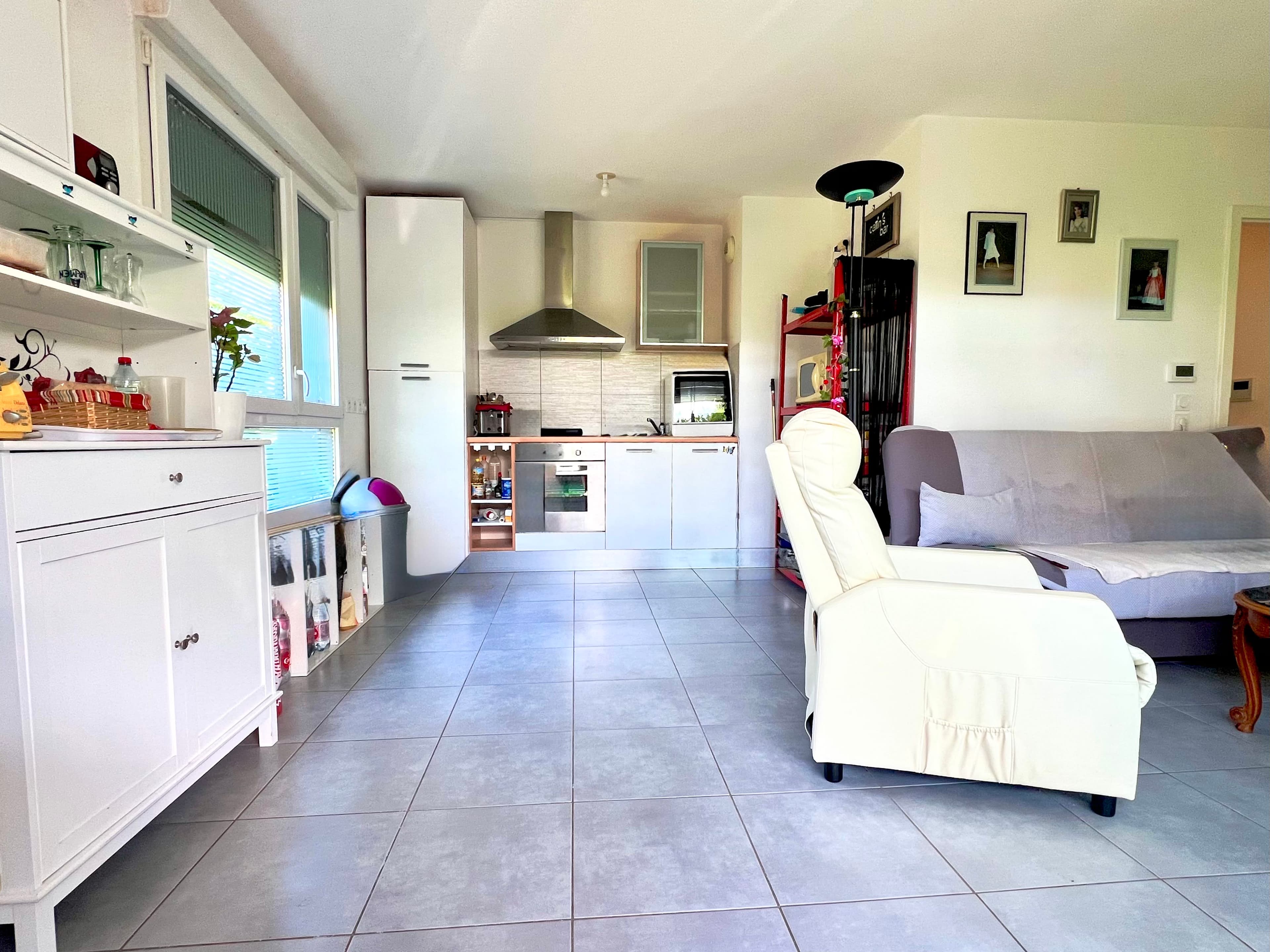 F2 avec exceptionnel jardin de 199 m², garage et parking — photo 2