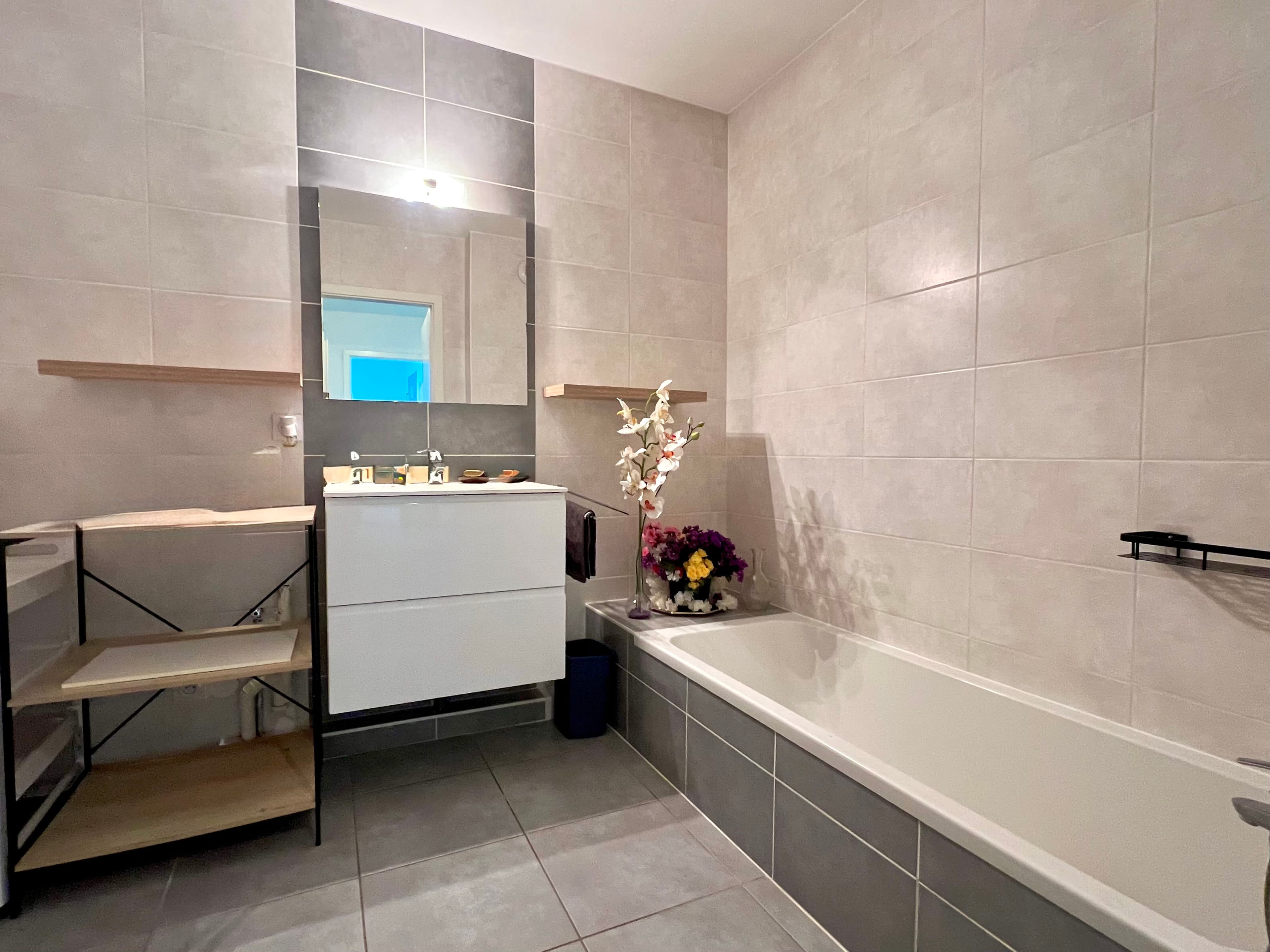 F2 avec exceptionnel jardin de 199 m², garage et parking — photo 6